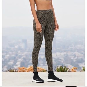 Alo Yoga Vapor Legging